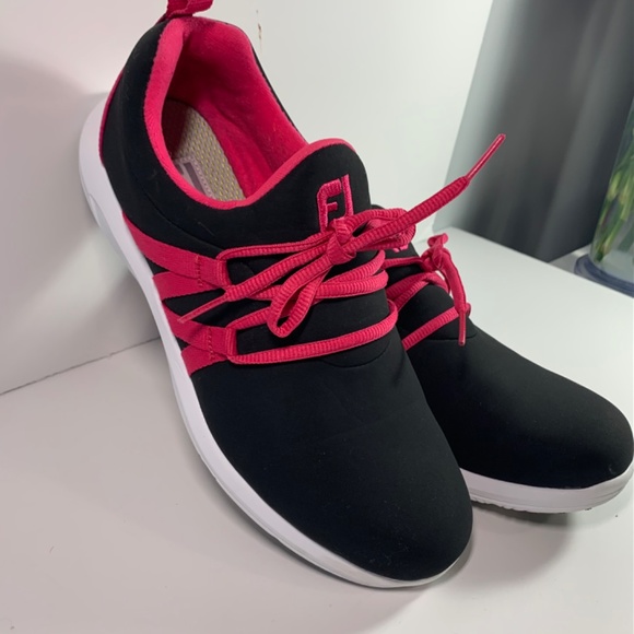 Golf Shoes - Picture 6 of 7